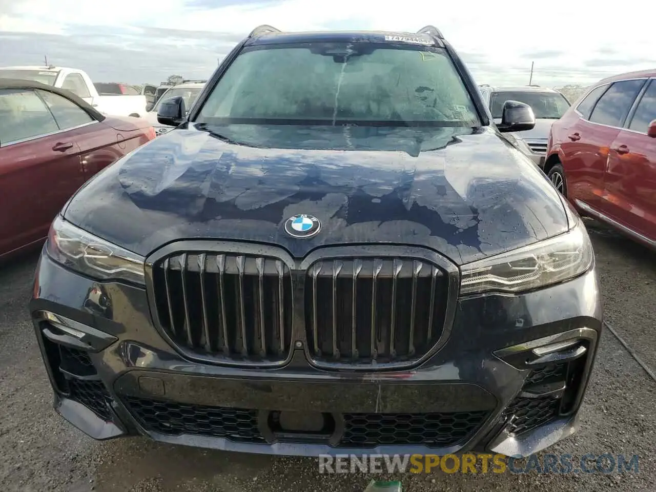 5 Photograph of a damaged car 5UXCW2C05M9F28347 BMW X7 2021