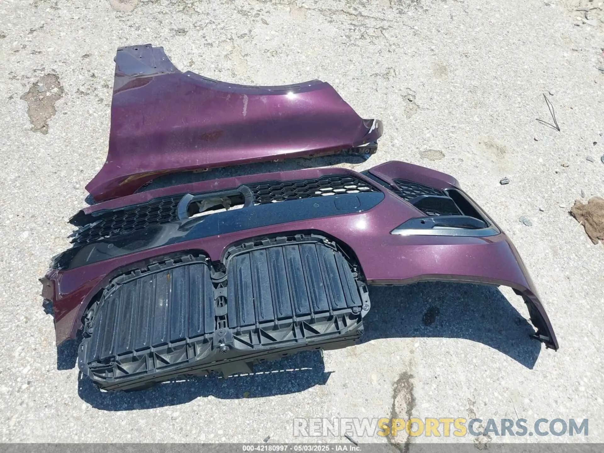 12 Photograph of a damaged car 5UXCW2C05M9F41986 BMW X7 2021