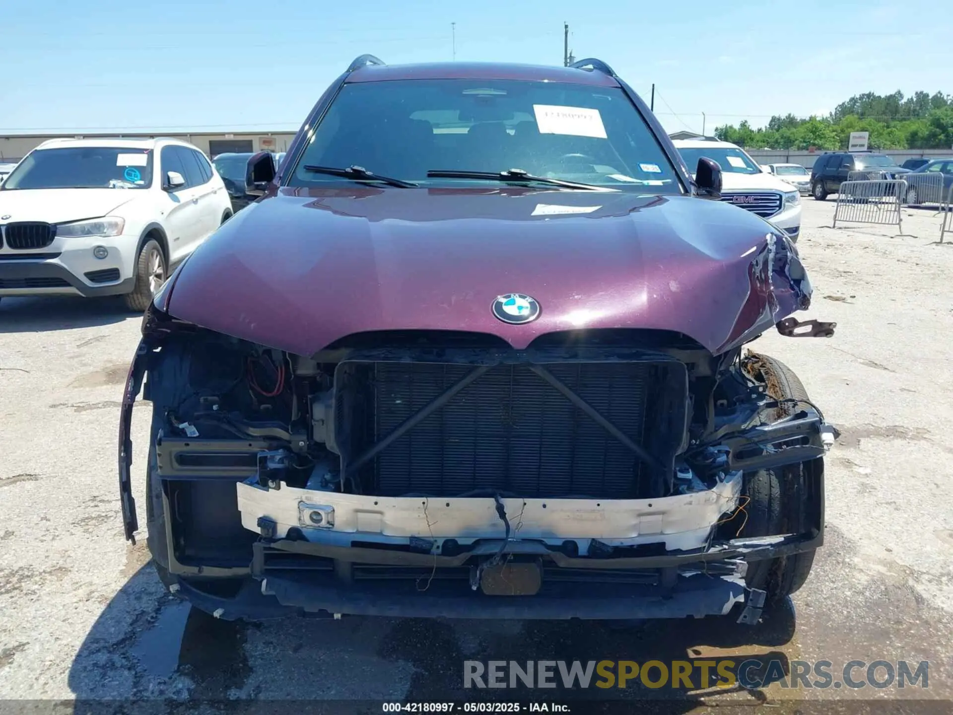 13 Photograph of a damaged car 5UXCW2C05M9F41986 BMW X7 2021