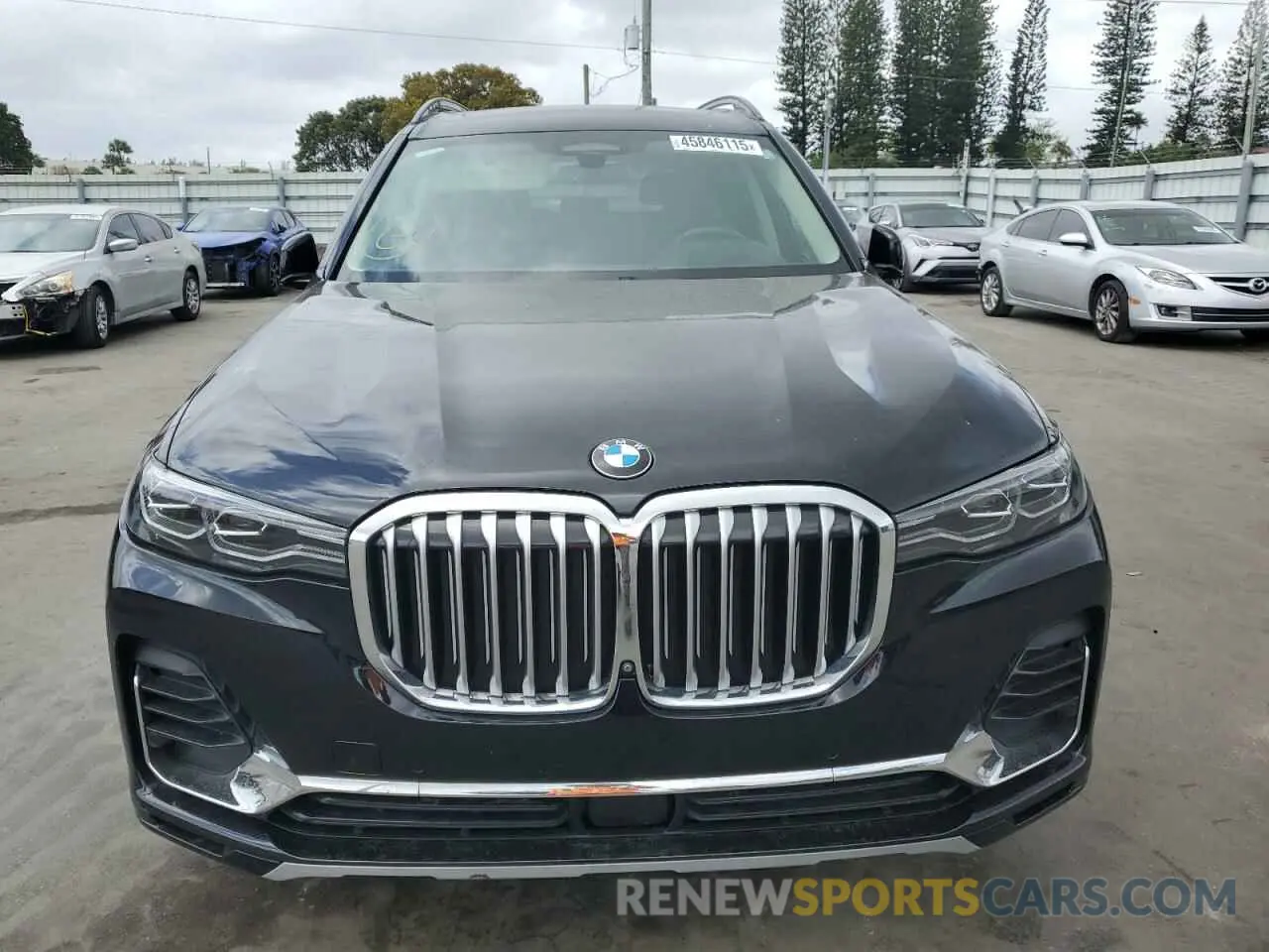 5 Photograph of a damaged car 5UXCW2C06M9E44604 BMW X7 2021