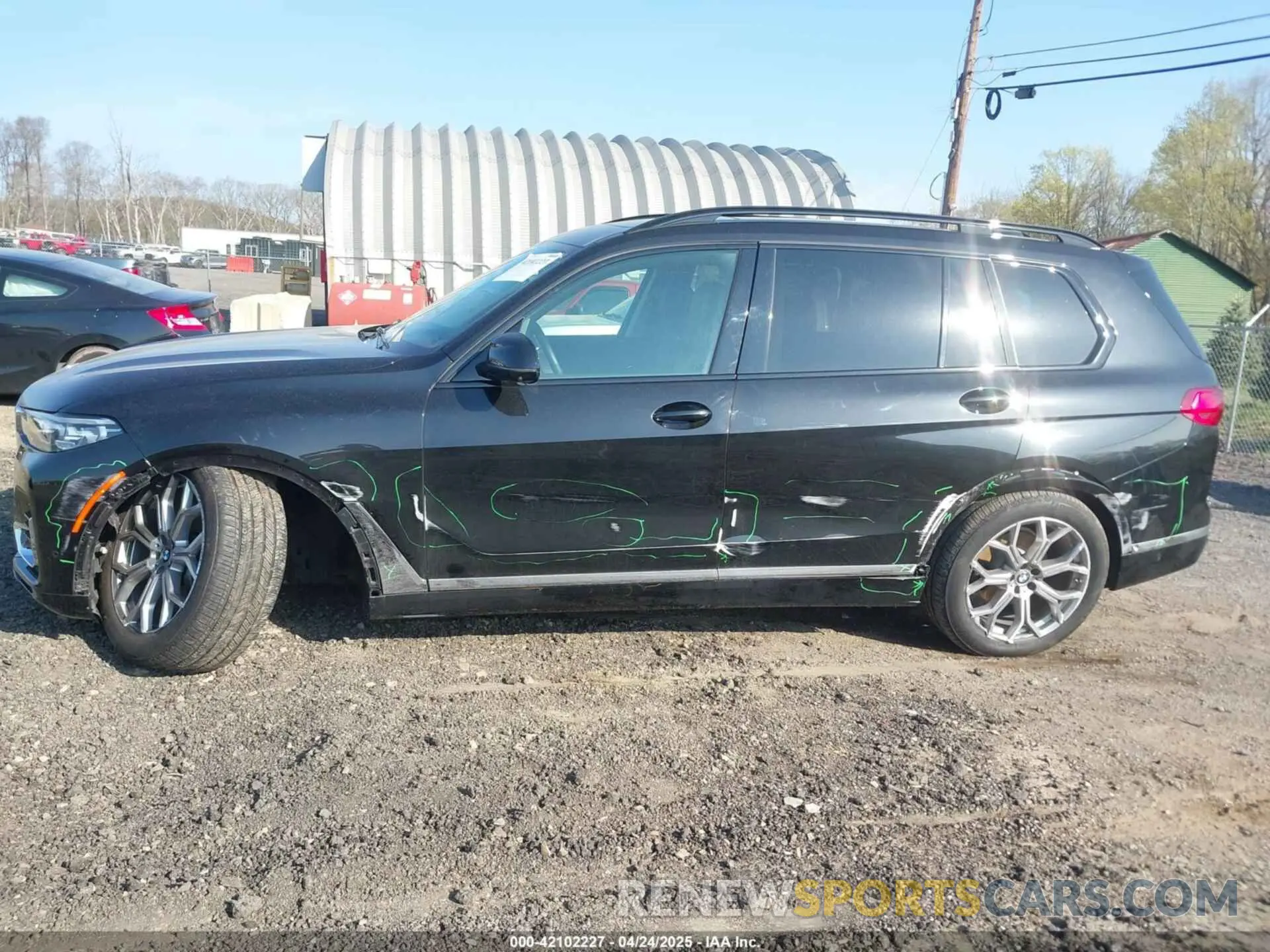 6 Photograph of a damaged car 5UXCW2C06M9F51894 BMW X7 2021