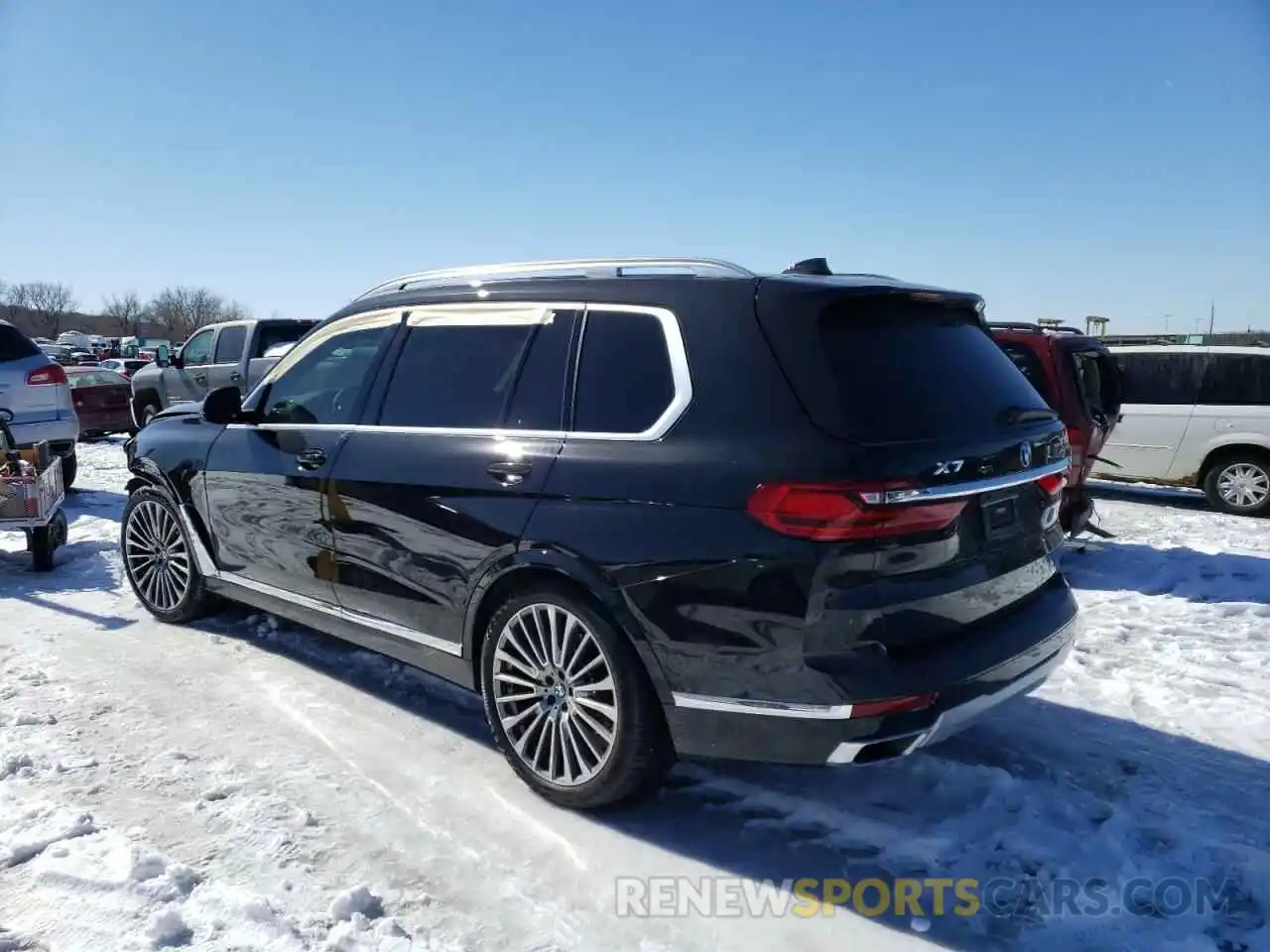 3 Photograph of a damaged car 5UXCW2C06M9G06747 BMW X7 2021