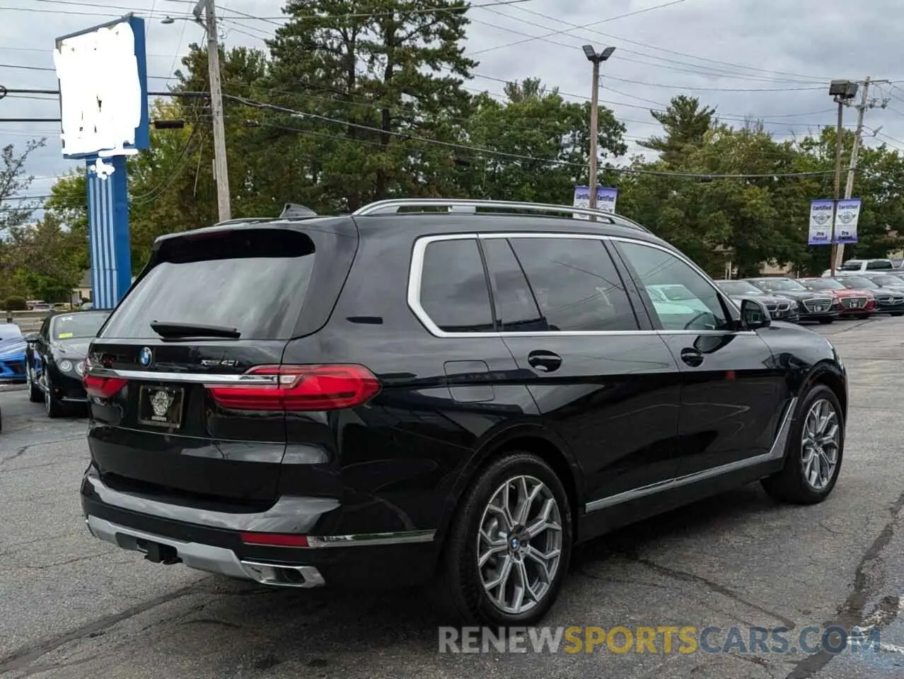 4 Photograph of a damaged car 5UXCW2C06M9G64583 BMW X7 2021
