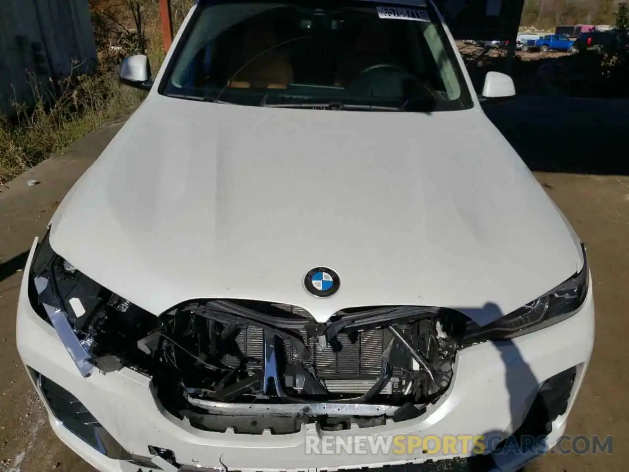 7 Photograph of a damaged car 5UXCW2C06M9H12051 BMW X7 2021