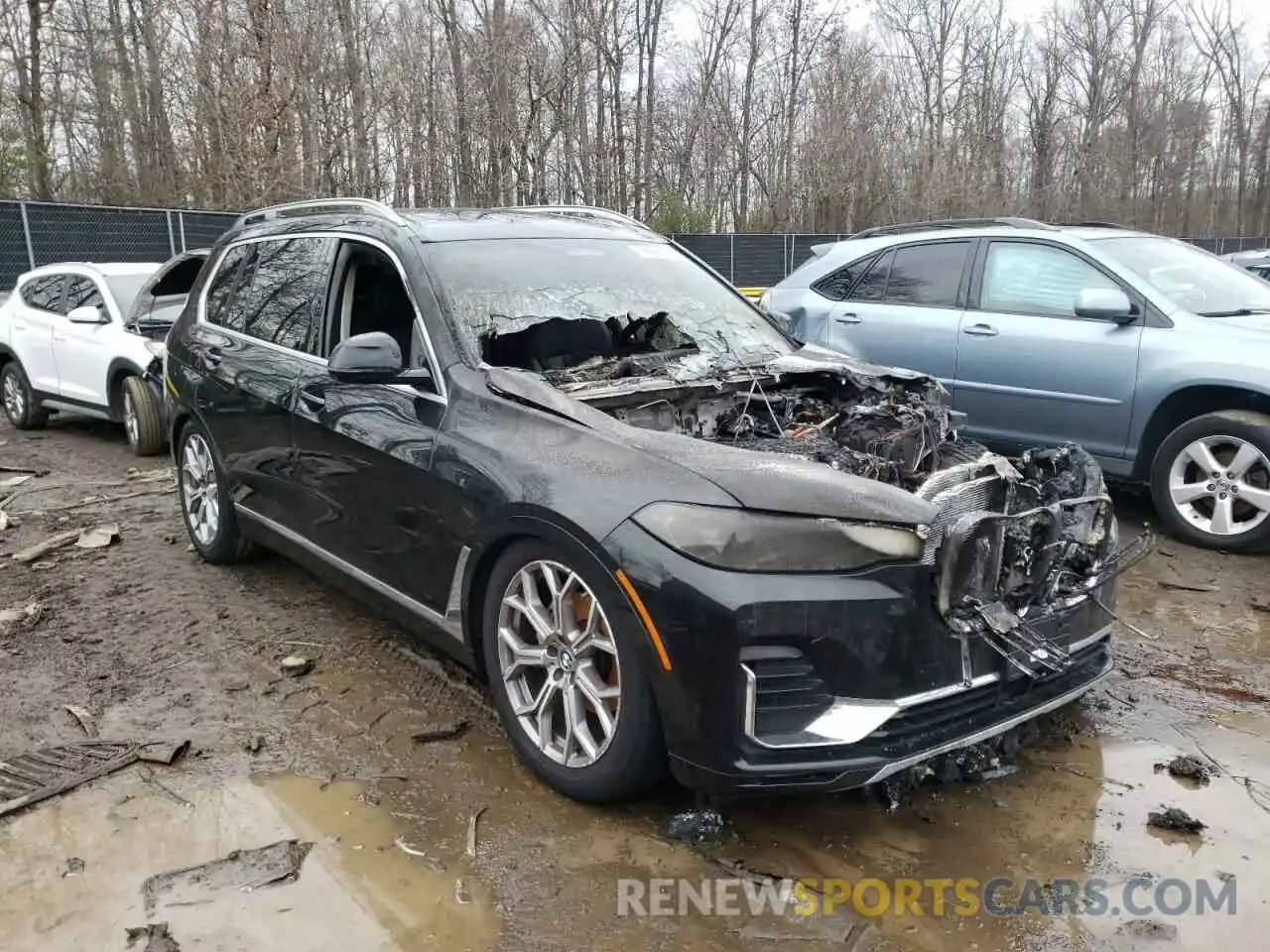 1 Photograph of a damaged car 5UXCW2C07M9D91637 BMW X7 2021