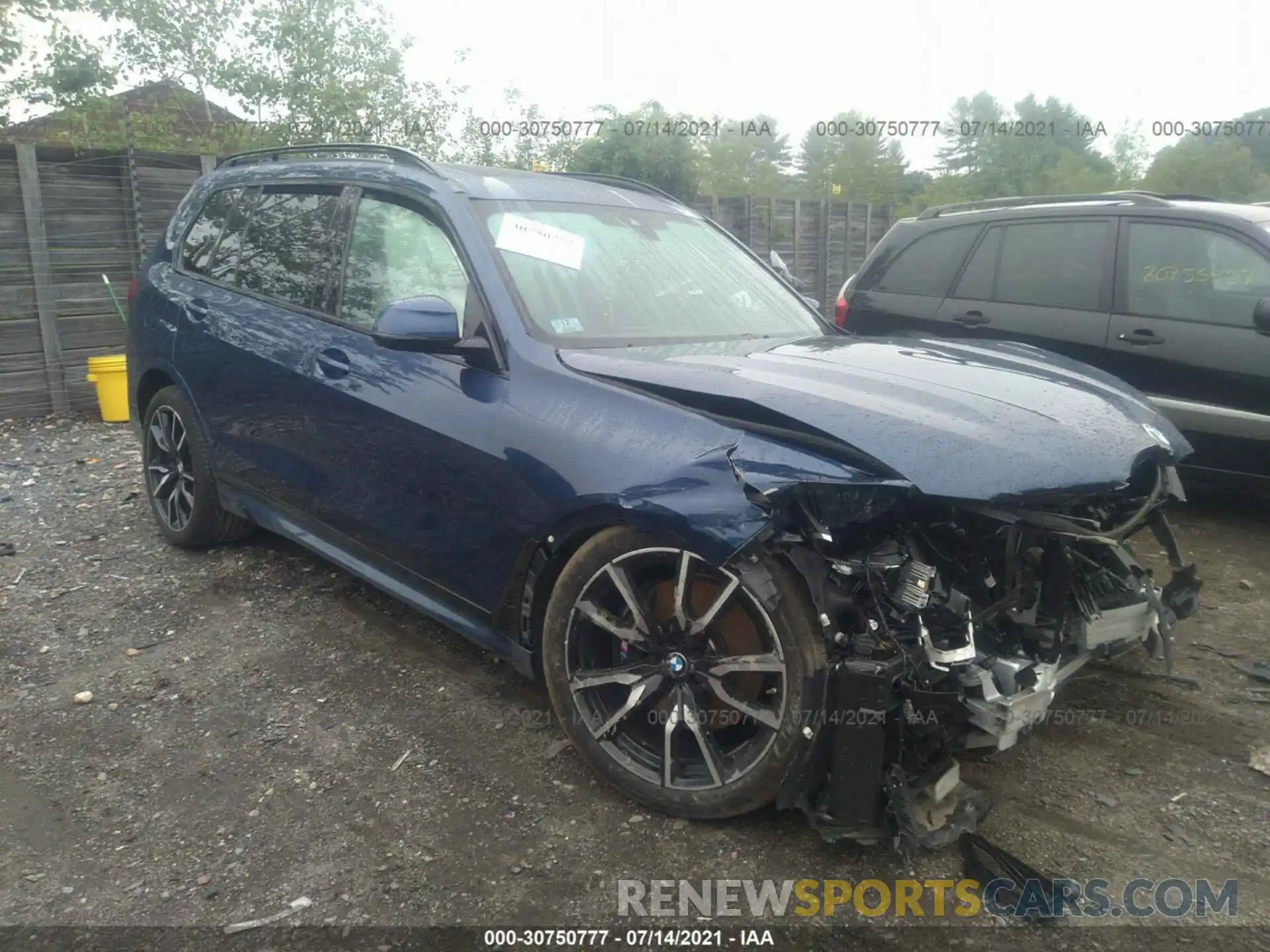 1 Photograph of a damaged car 5UXCW2C07M9E43574 BMW X7 2021