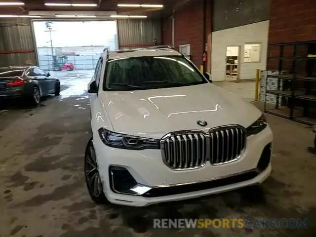 12 Photograph of a damaged car 5UXCW2C07M9G16168 BMW X7 2021