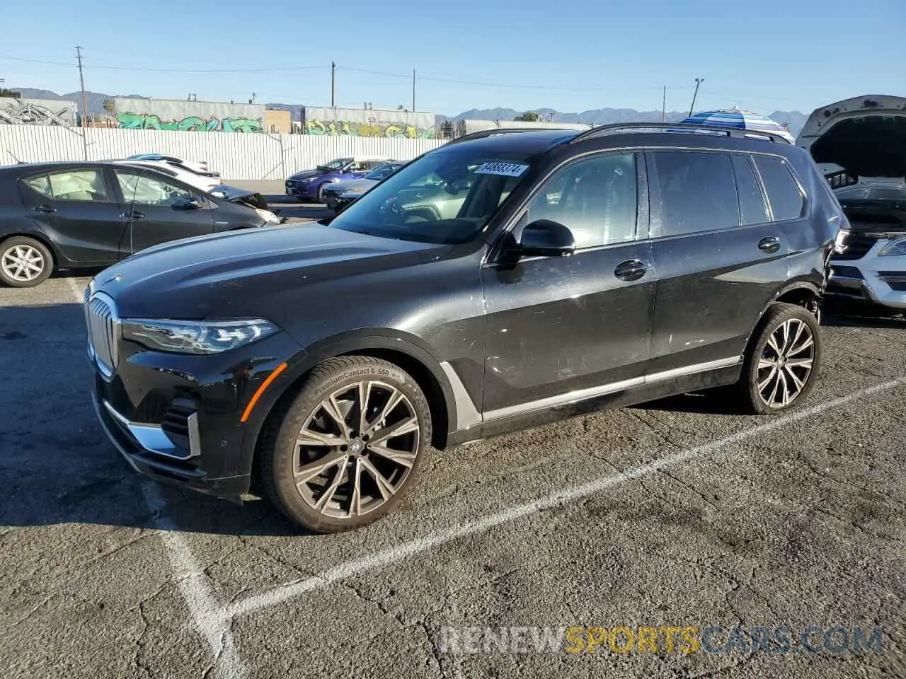 1 Photograph of a damaged car 5UXCW2C08M9F01109 BMW X7 2021