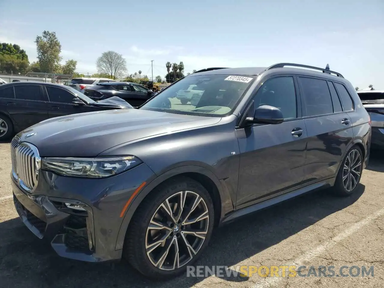 1 Photograph of a damaged car 5UXCW2C09M9E66659 BMW X7 2021