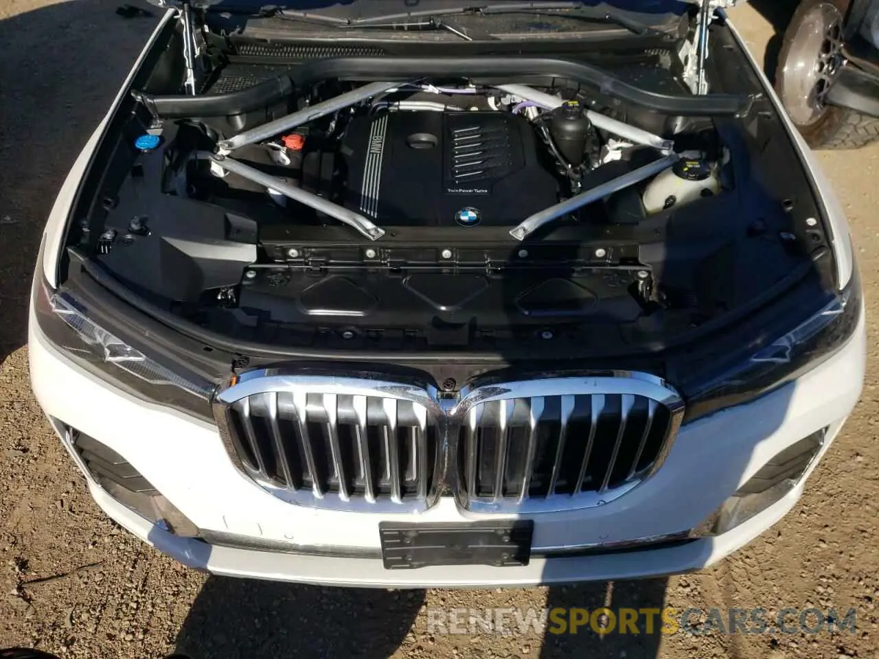 11 Photograph of a damaged car 5UXCW2C09M9E68007 BMW X7 2021