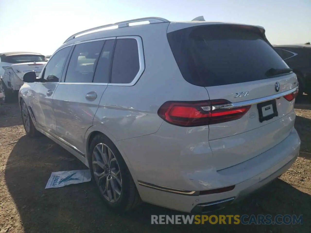 2 Photograph of a damaged car 5UXCW2C09M9E68007 BMW X7 2021