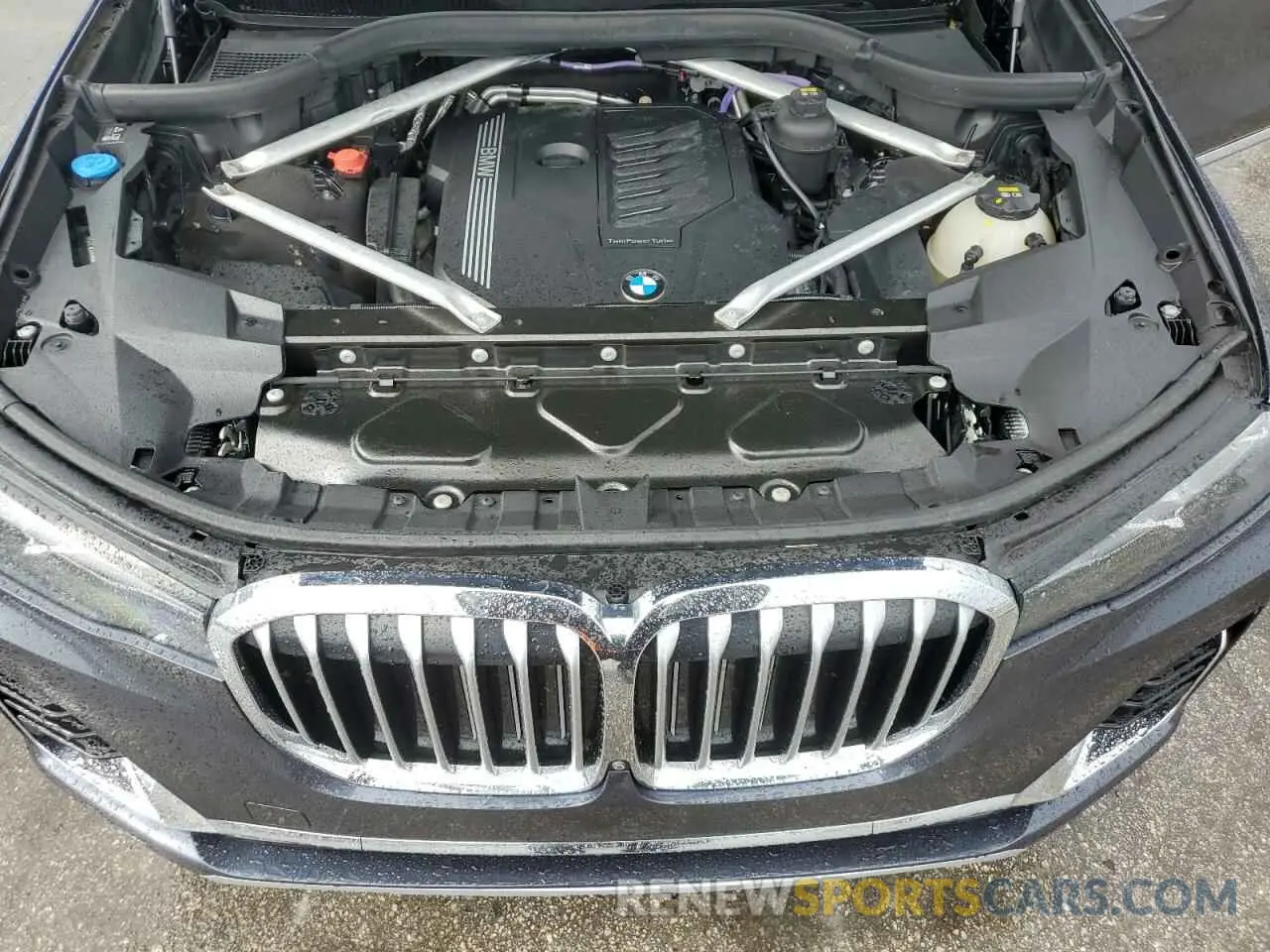 12 Photograph of a damaged car 5UXCW2C09M9G89820 BMW X7 2021
