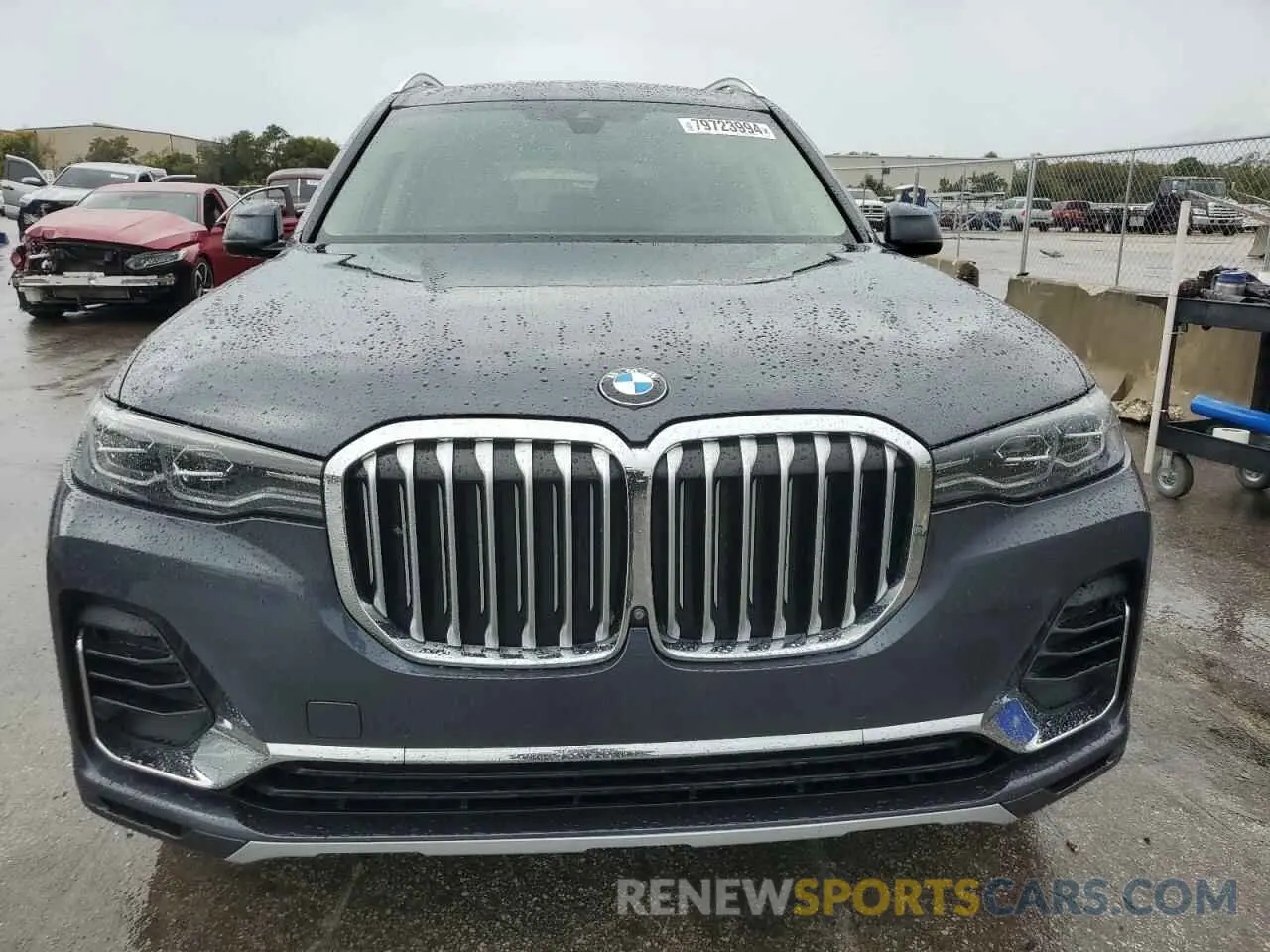 5 Photograph of a damaged car 5UXCW2C09M9G89820 BMW X7 2021