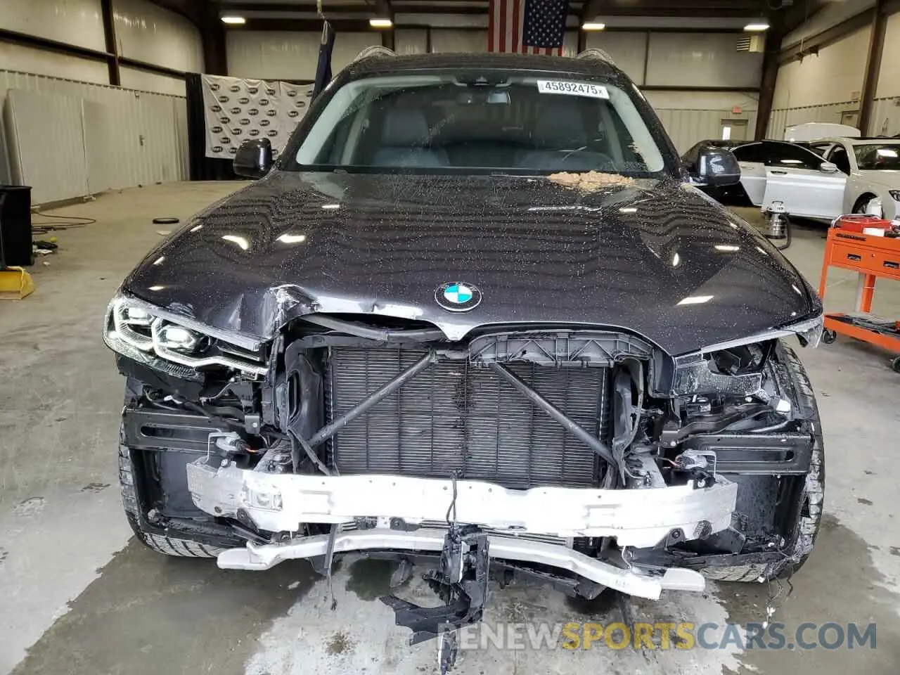 5 Photograph of a damaged car 5UXCW2C0XM9H51936 BMW X7 2021