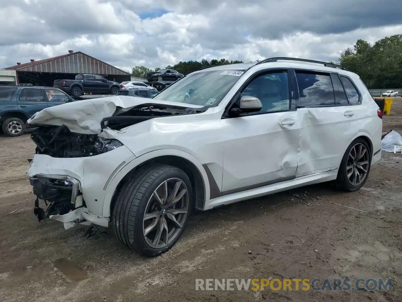 1 Photograph of a damaged car 5UXCX6C00M9H20912 BMW X7 2021