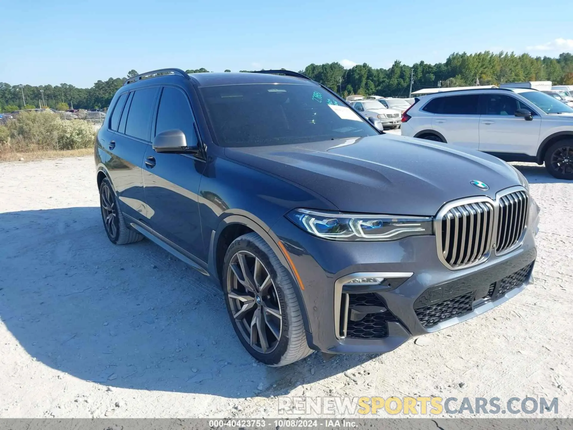 1 Photograph of a damaged car 5UXCX6C01M9F91918 BMW X7 2021
