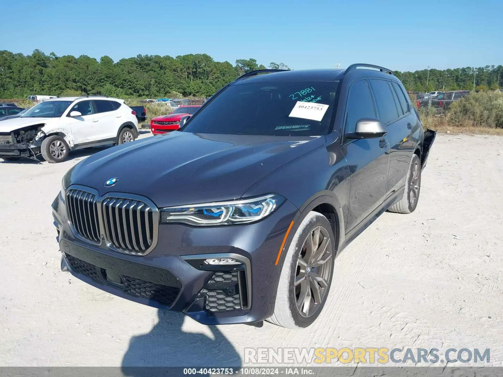 2 Photograph of a damaged car 5UXCX6C01M9F91918 BMW X7 2021