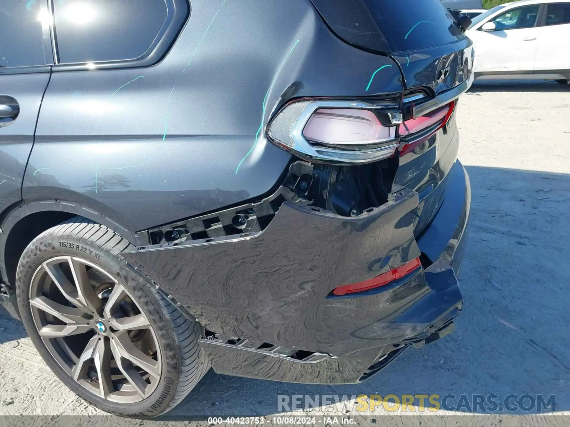 6 Photograph of a damaged car 5UXCX6C01M9F91918 BMW X7 2021