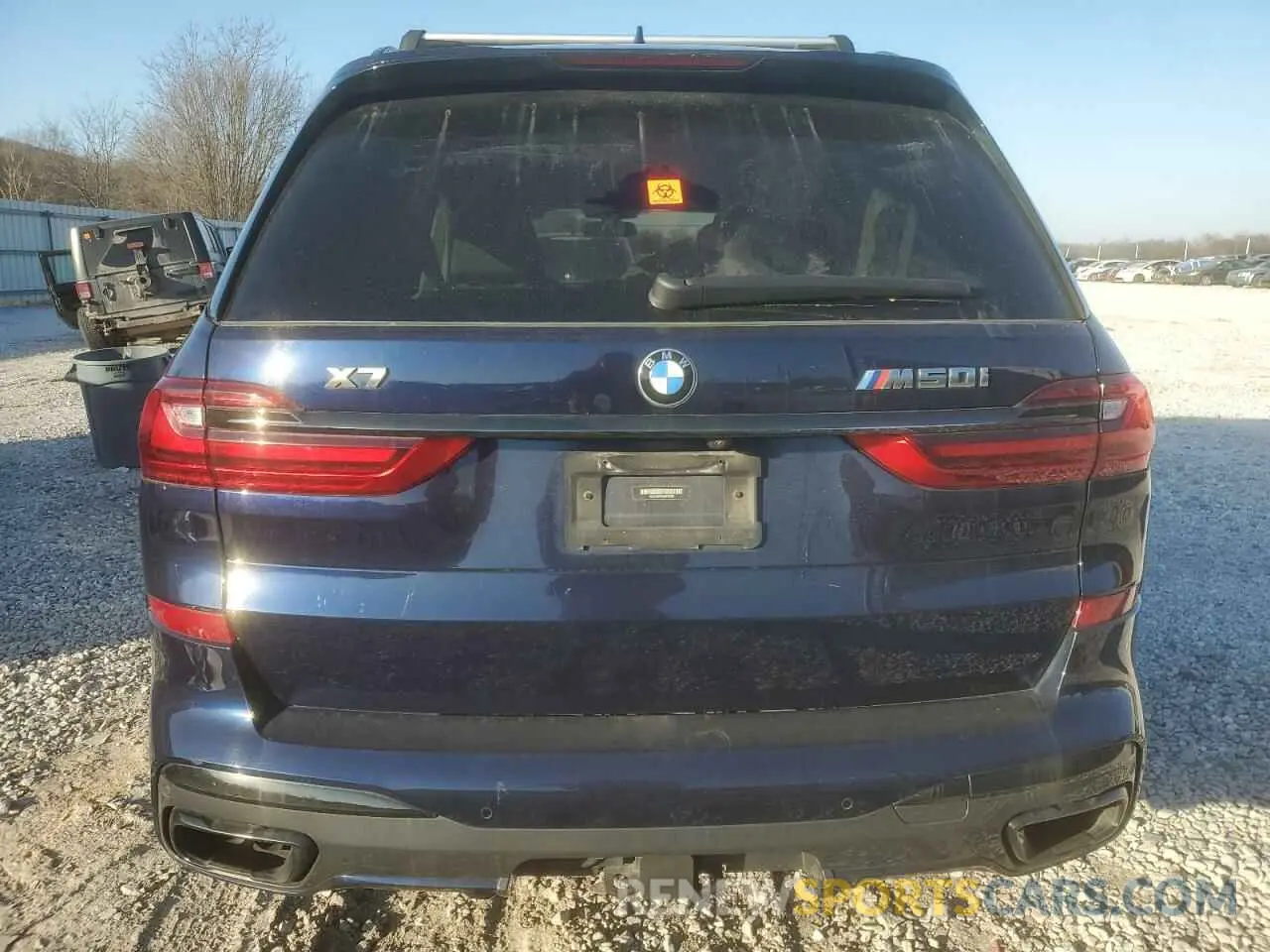 6 Photograph of a damaged car 5UXCX6C03M9E15369 BMW X7 2021