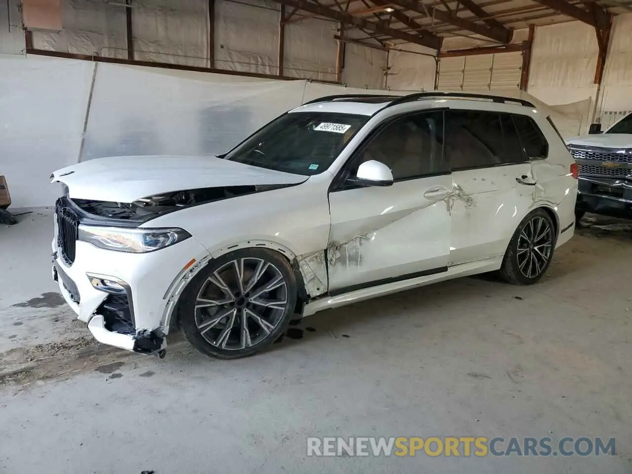 1 Photograph of a damaged car 5UXCX6C03M9F03953 BMW X7 2021