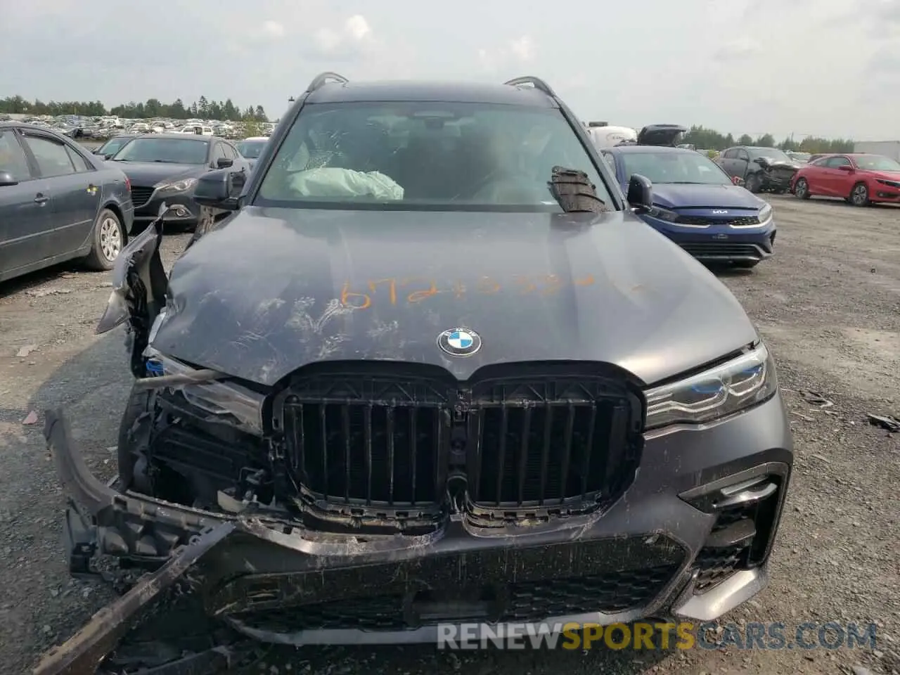 5 Photograph of a damaged car 5UXCX6C04M9E88363 BMW X7 2021