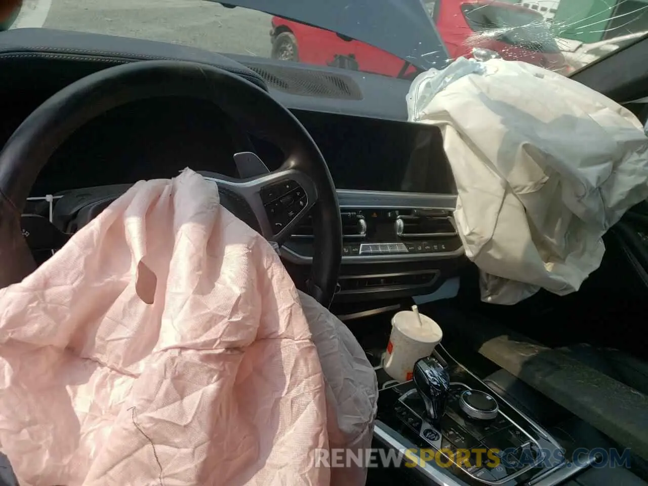8 Photograph of a damaged car 5UXCX6C04M9E88363 BMW X7 2021