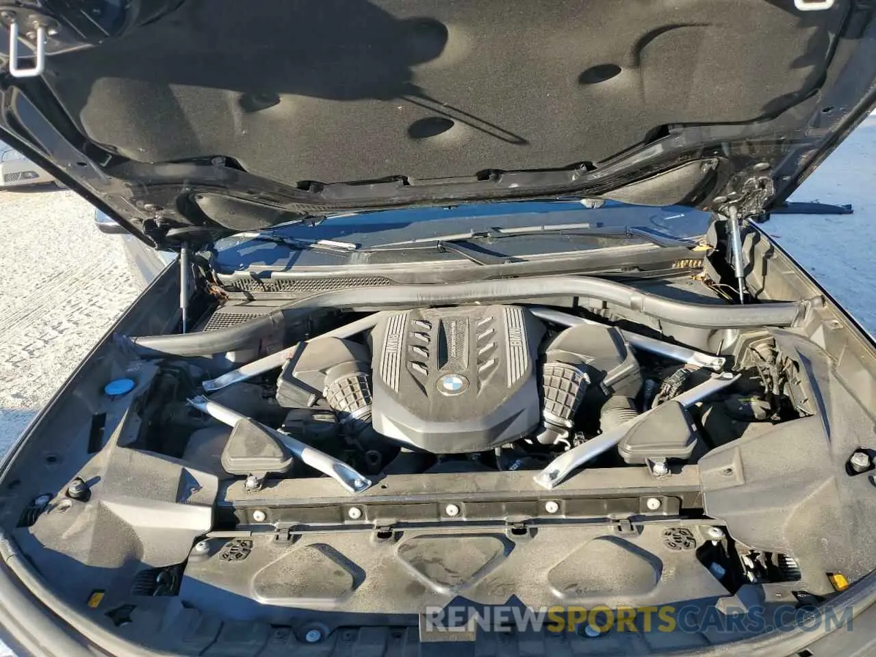 12 Photograph of a damaged car 5UXCX6C04M9G05391 BMW X7 2021