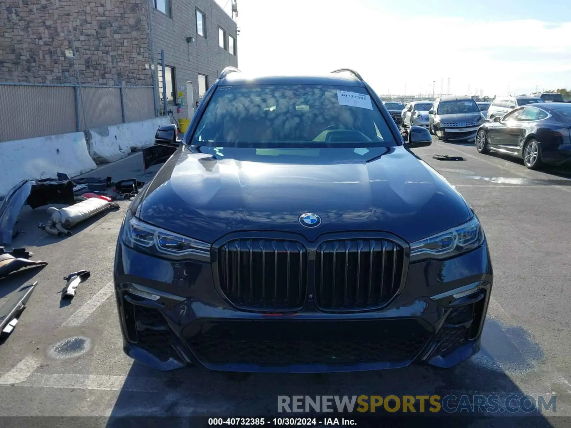 13 Photograph of a damaged car 5UXCX6C06M9H39335 BMW X7 2021