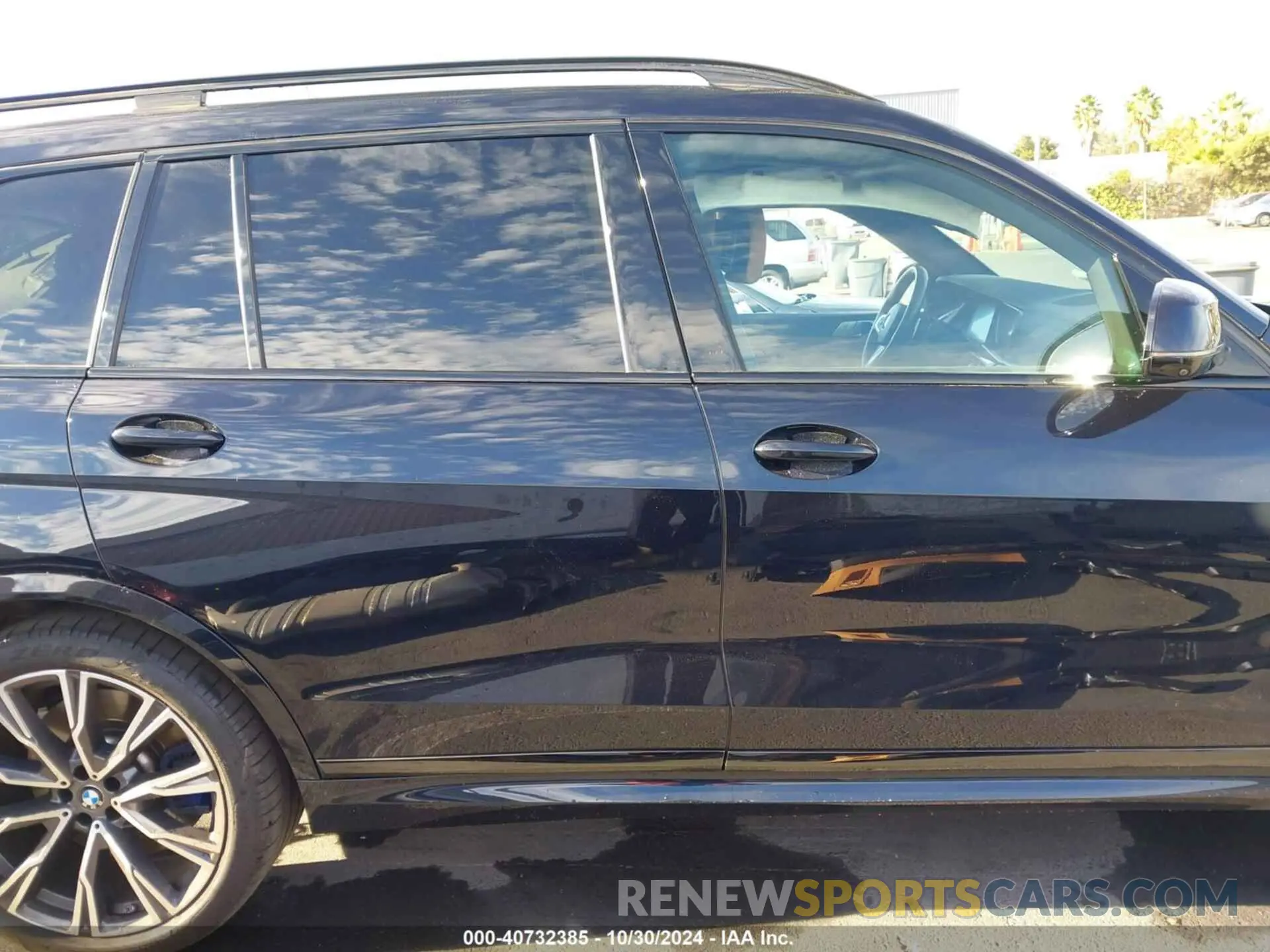 14 Photograph of a damaged car 5UXCX6C06M9H39335 BMW X7 2021