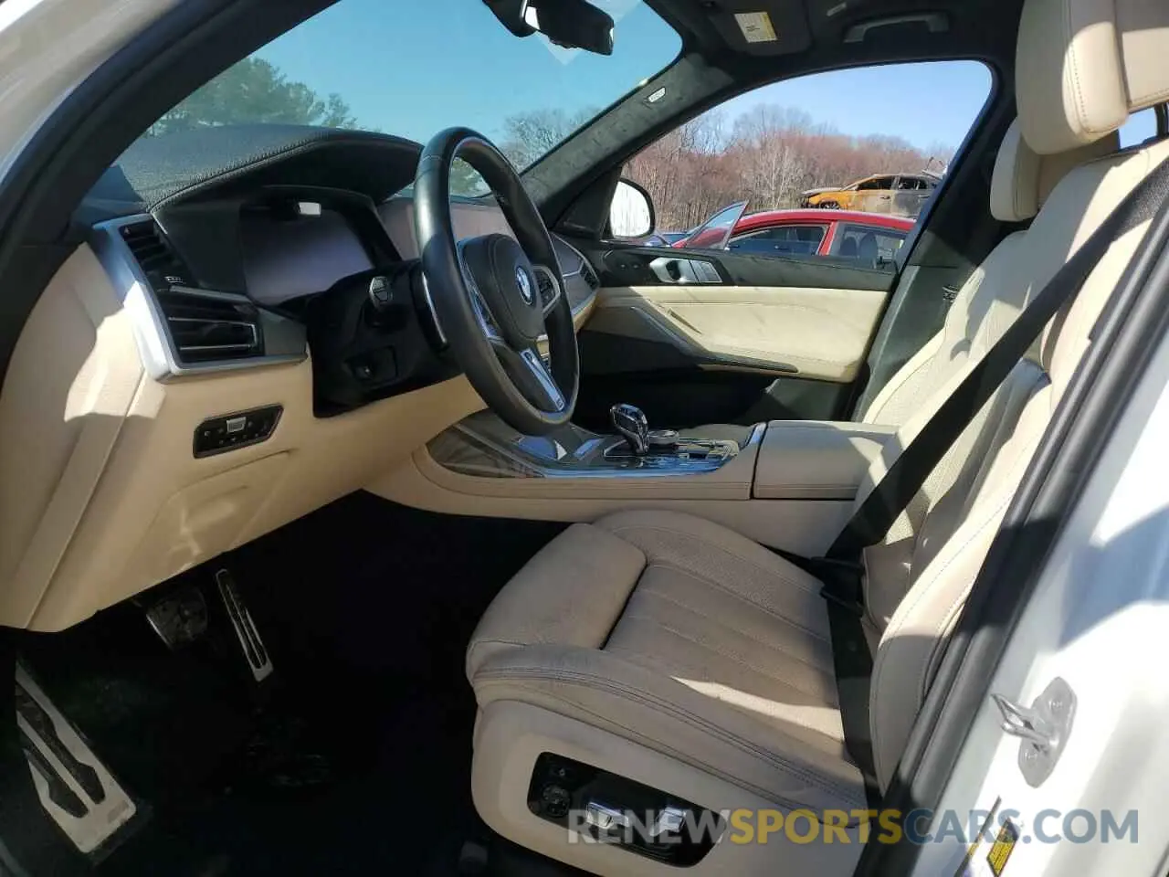 7 Photograph of a damaged car 5UXCX6C07M9E62761 BMW X7 2021