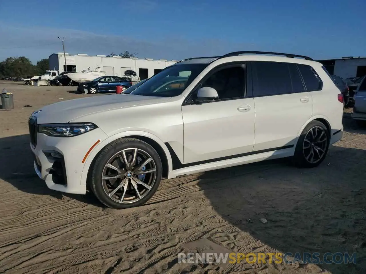 1 Photograph of a damaged car 5UXCX6C07M9H08207 BMW X7 2021