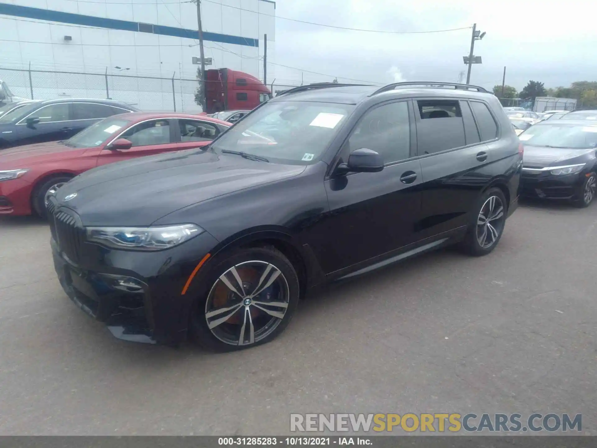 2 Photograph of a damaged car 5UXCX6C07M9H48111 BMW X7 2021