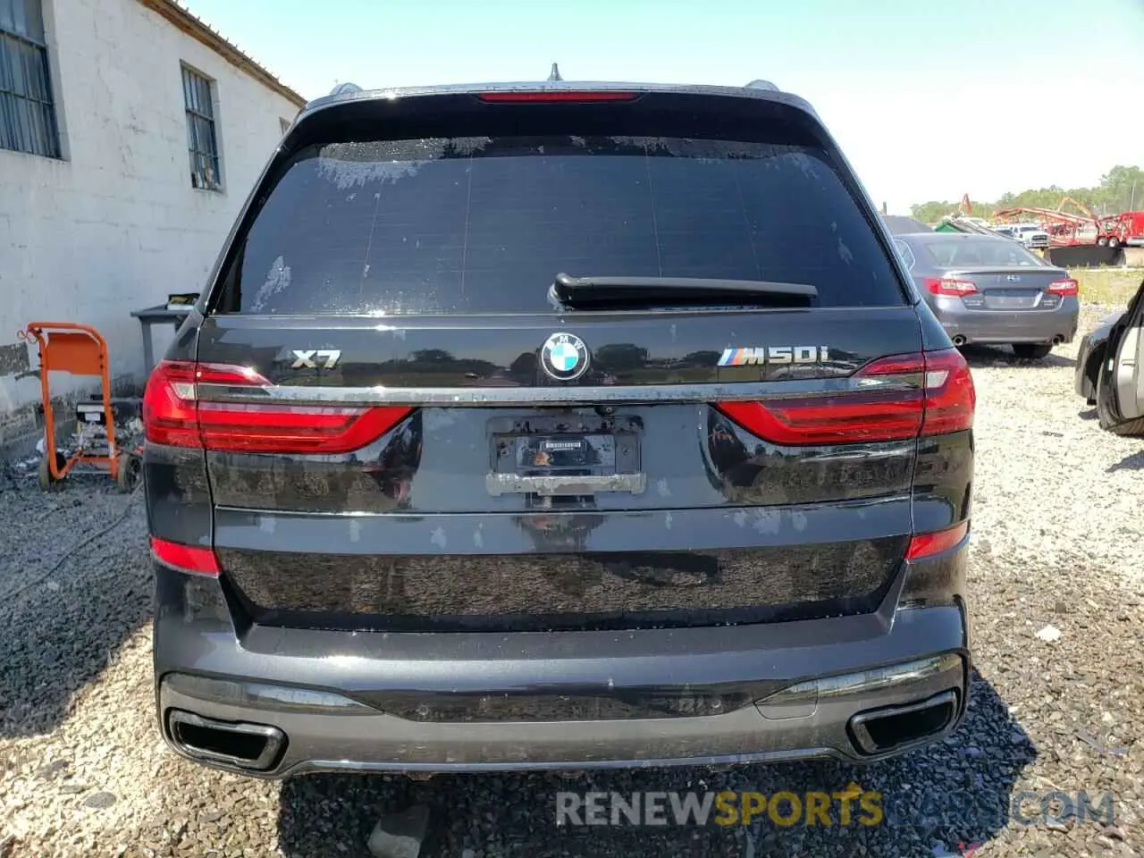 6 Photograph of a damaged car 5UXCX6C08M9F30579 BMW X7 2021