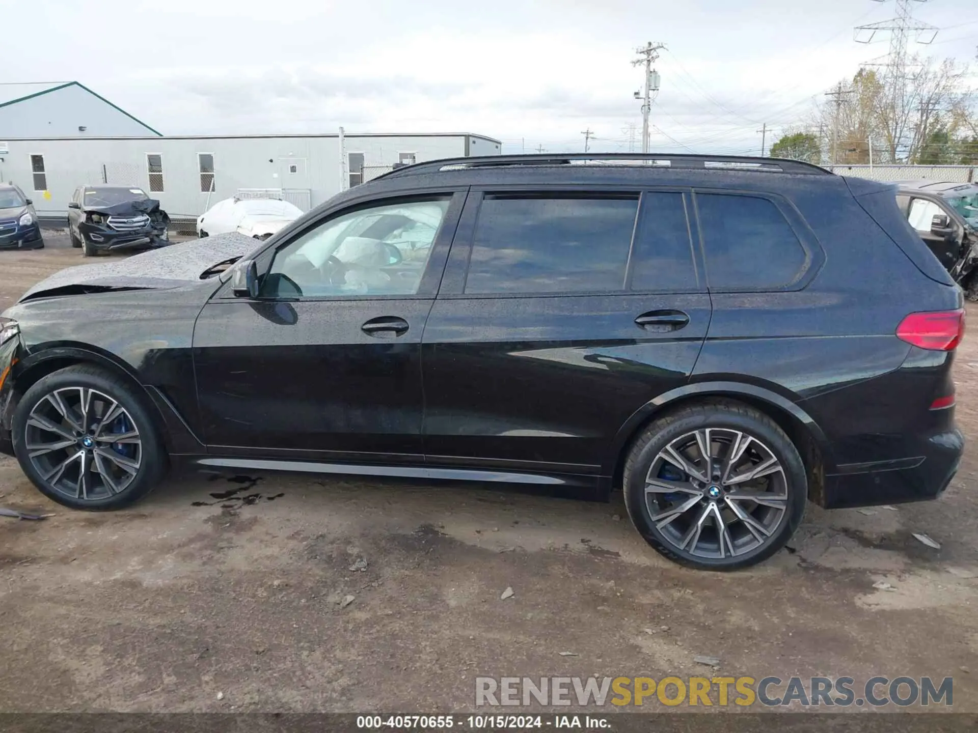 15 Photograph of a damaged car 5UXCX6C09M9G23028 BMW X7 2021