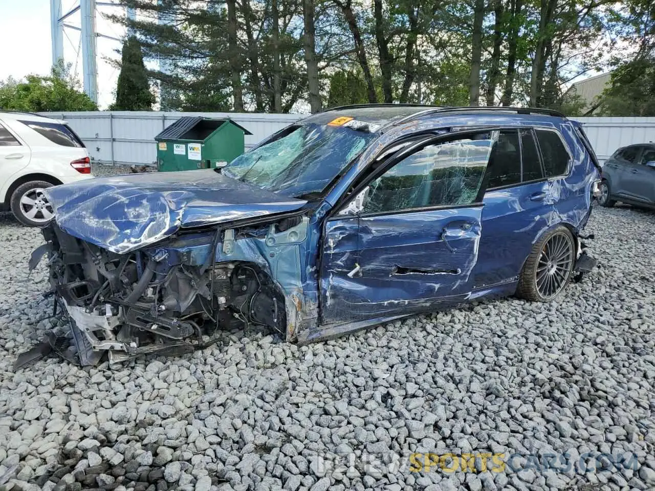1 Photograph of a damaged car 5UXCX6C14M9F73552 BMW X7 2021