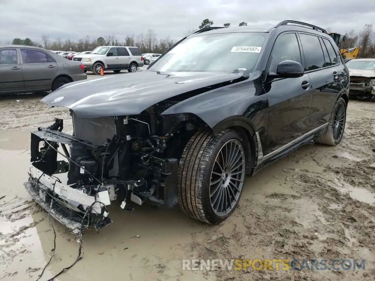 2 Photograph of a damaged car 5UXCX6C17M9G32741 BMW X7 2021