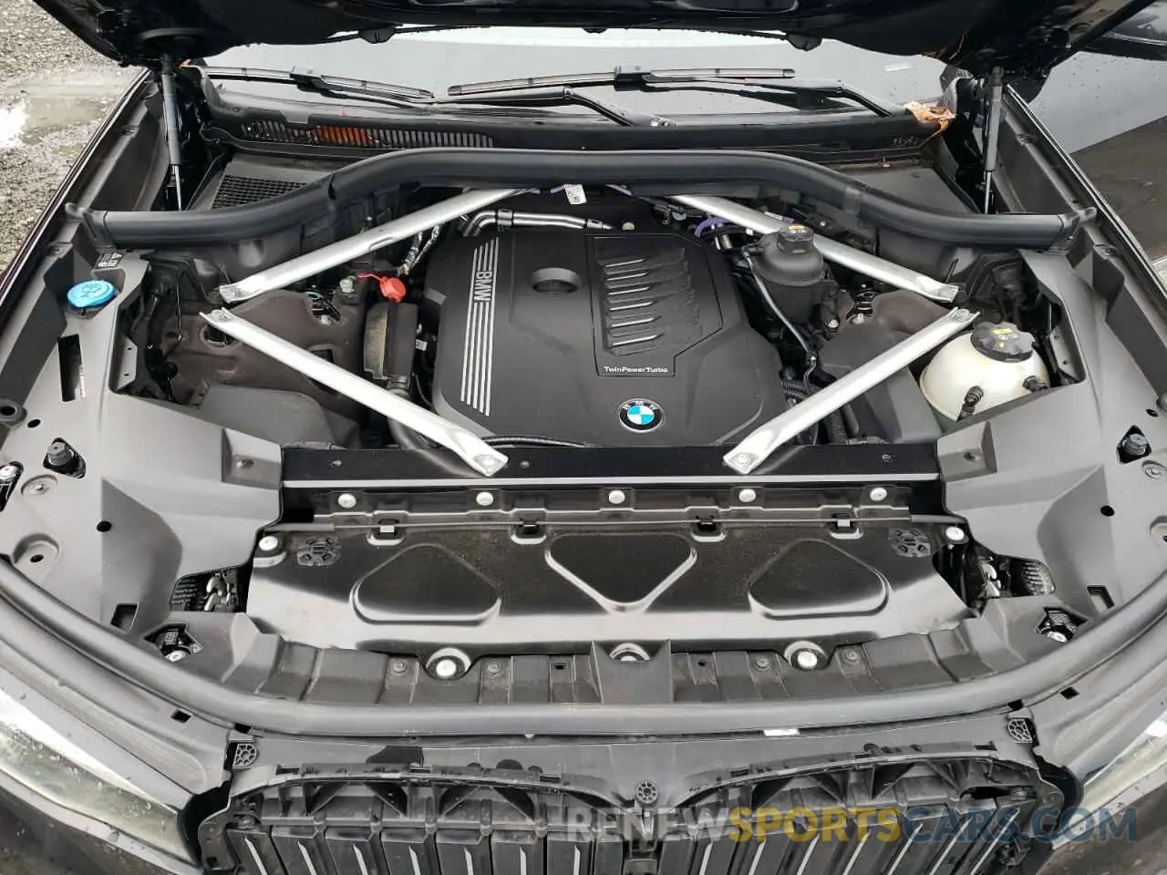 12 Photograph of a damaged car 5UXCW2C00N9K10781 BMW X7 2022