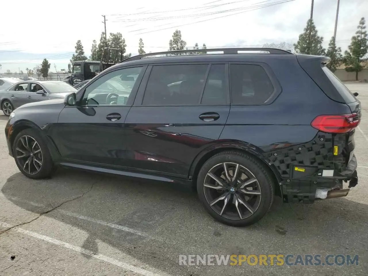 2 Photograph of a damaged car 5UXCW2C00N9M54284 BMW X7 2022