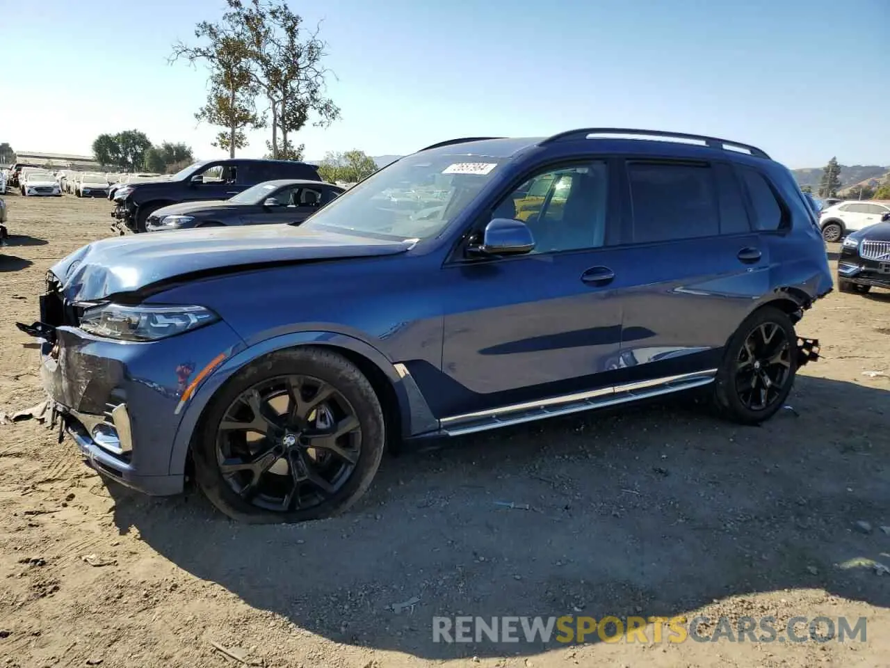1 Photograph of a damaged car 5UXCW2C00N9M80139 BMW X7 2022