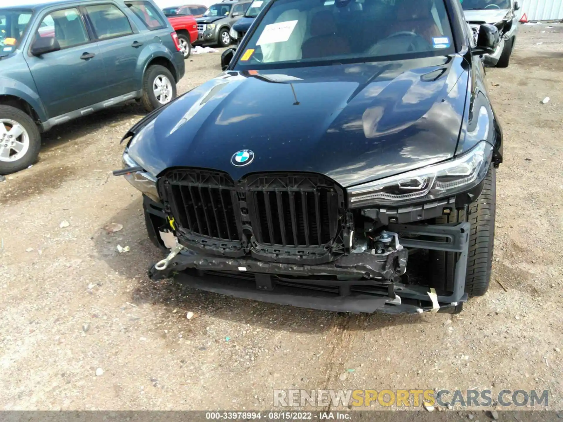 6 Photograph of a damaged car 5UXCW2C01N9J24167 BMW X7 2022