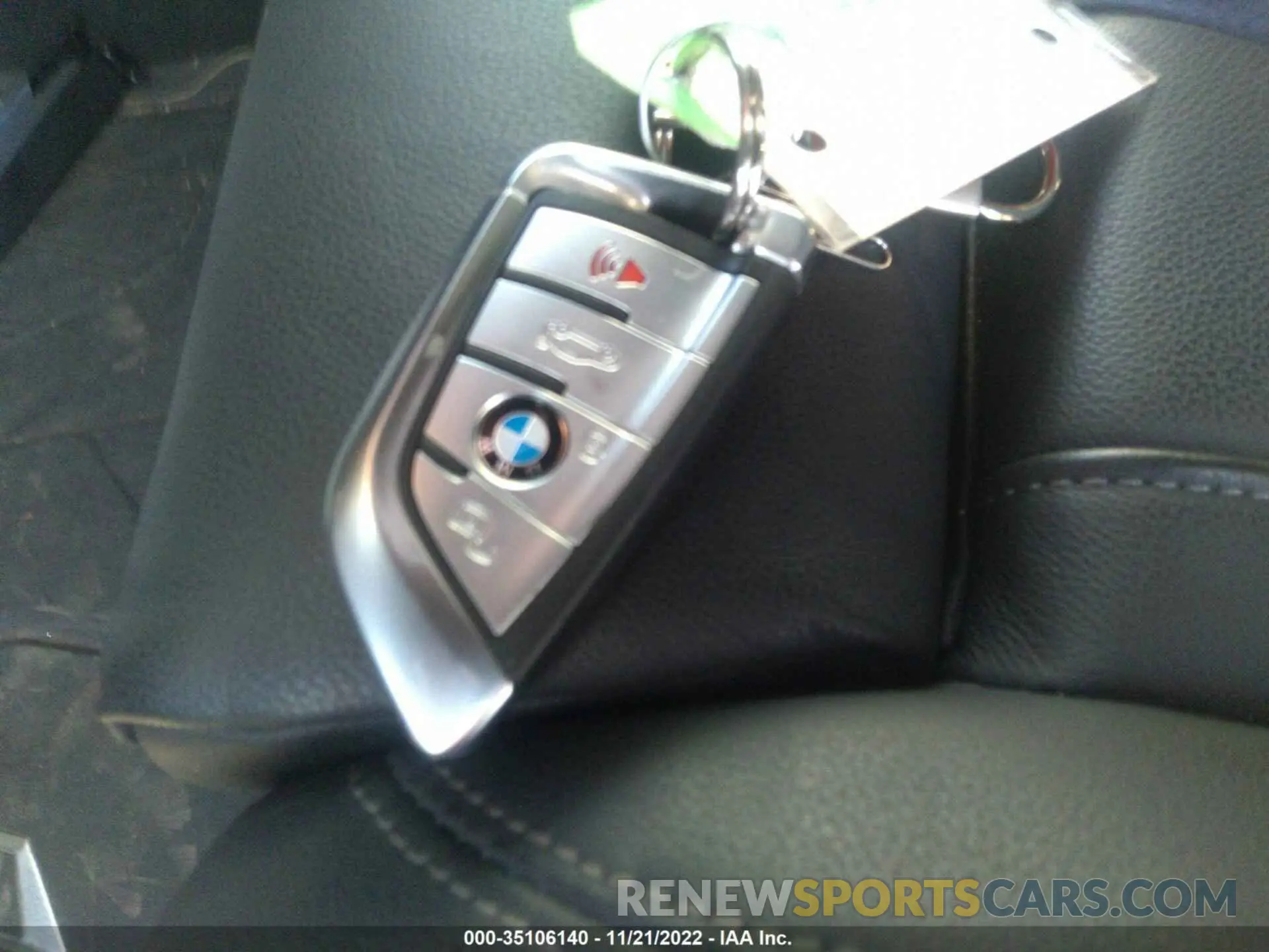 11 Photograph of a damaged car 5UXCW2C01N9K31199 BMW X7 2022