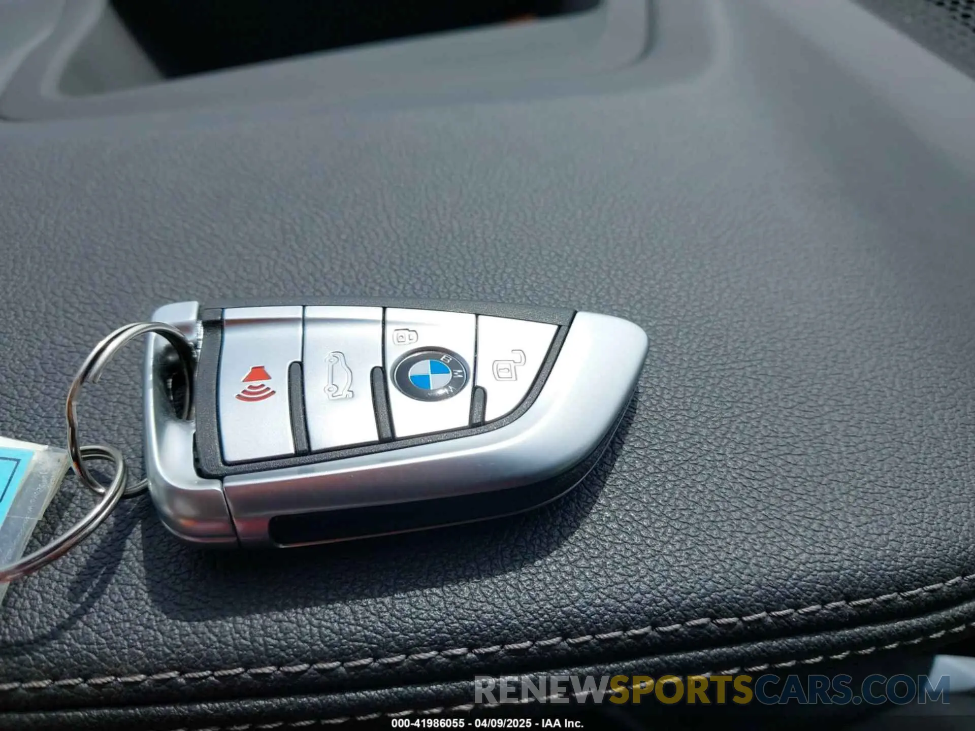 11 Photograph of a damaged car 5UXCW2C01N9L78767 BMW X7 2022