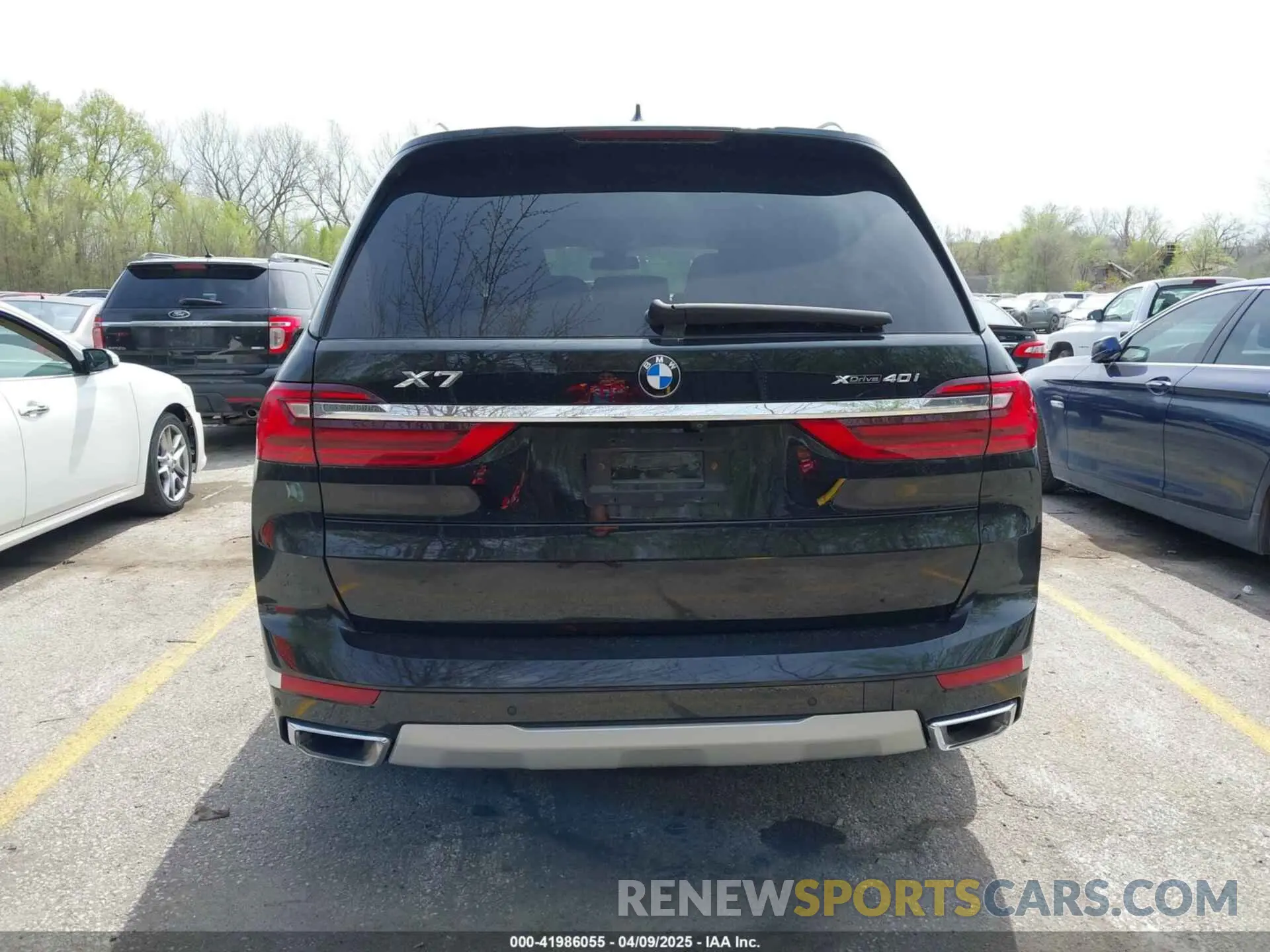16 Photograph of a damaged car 5UXCW2C01N9L78767 BMW X7 2022