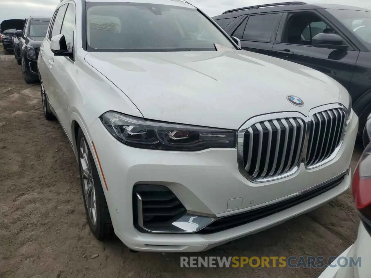 5 Photograph of a damaged car 5UXCW2C02N9K94134 BMW X7 2022