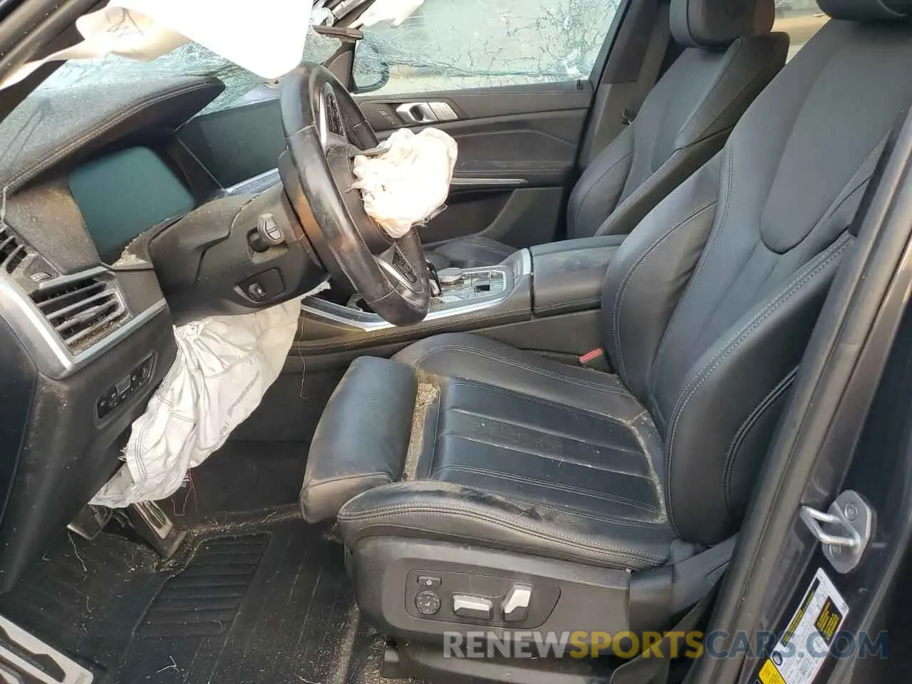 7 Photograph of a damaged car 5UXCW2C02N9M48552 BMW X7 2022