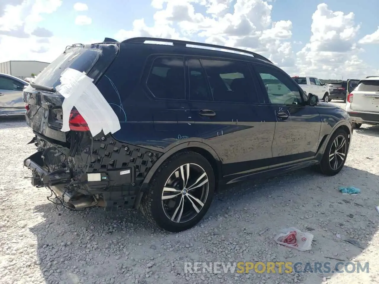 3 Photograph of a damaged car 5UXCW2C02N9M85536 BMW X7 2022