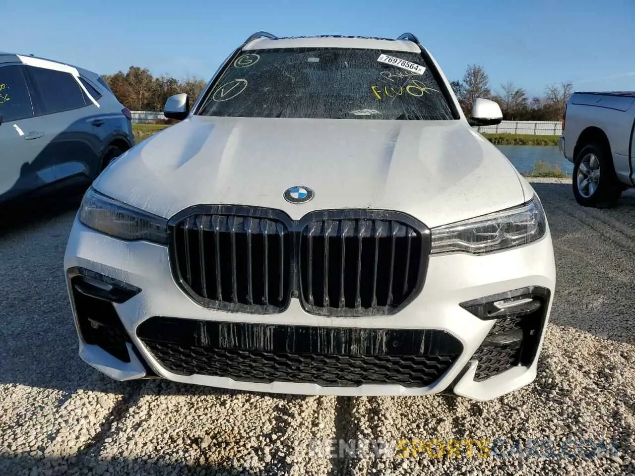 5 Photograph of a damaged car 5UXCW2C02N9M94818 BMW X7 2022