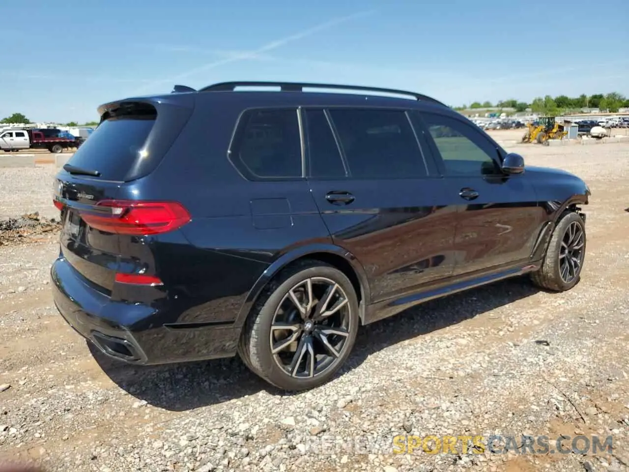3 Photograph of a damaged car 5UXCW2C02N9N07423 BMW X7 2022