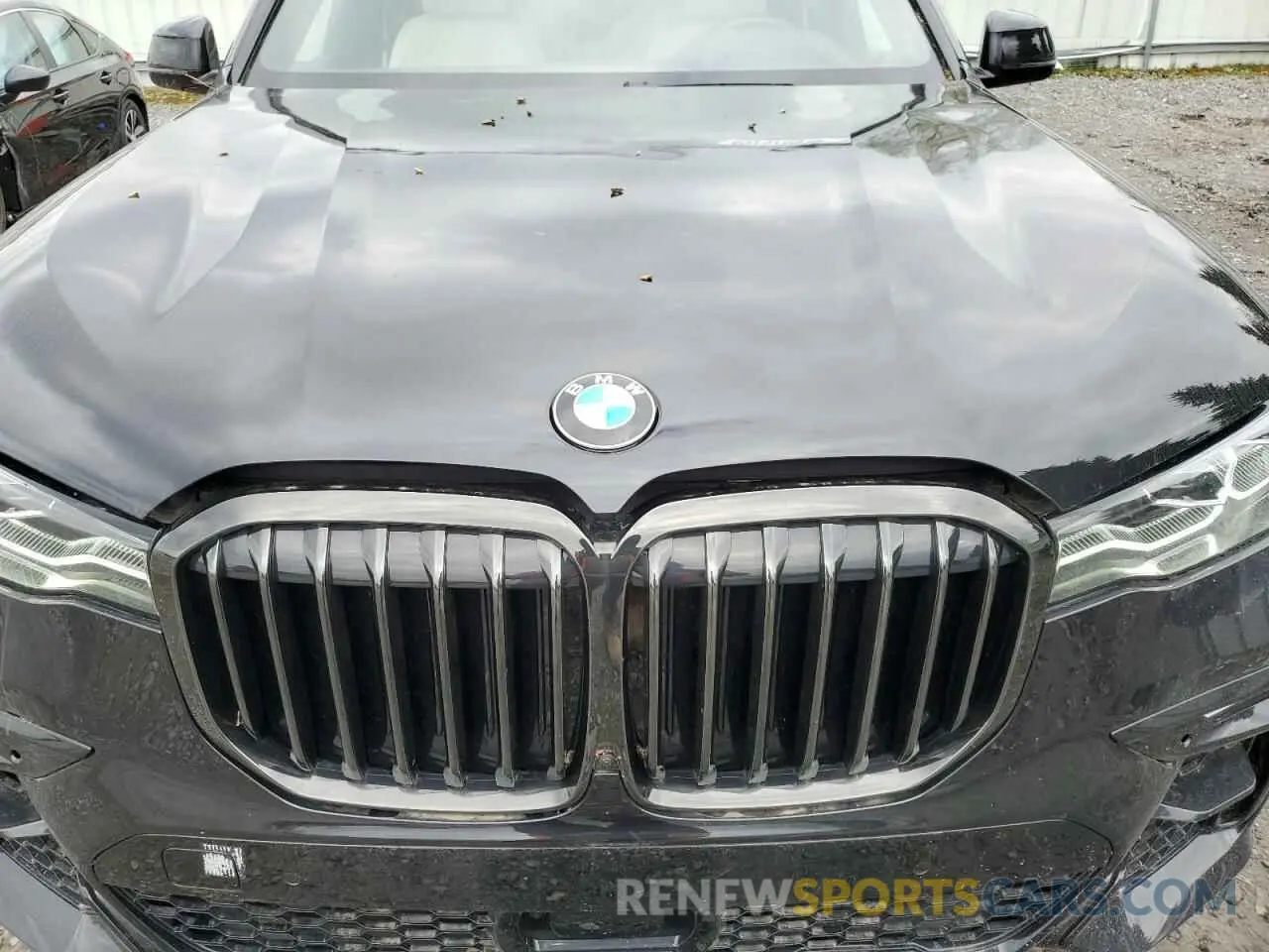 11 Photograph of a damaged car 5UXCW2C03N9J71216 BMW X7 2022