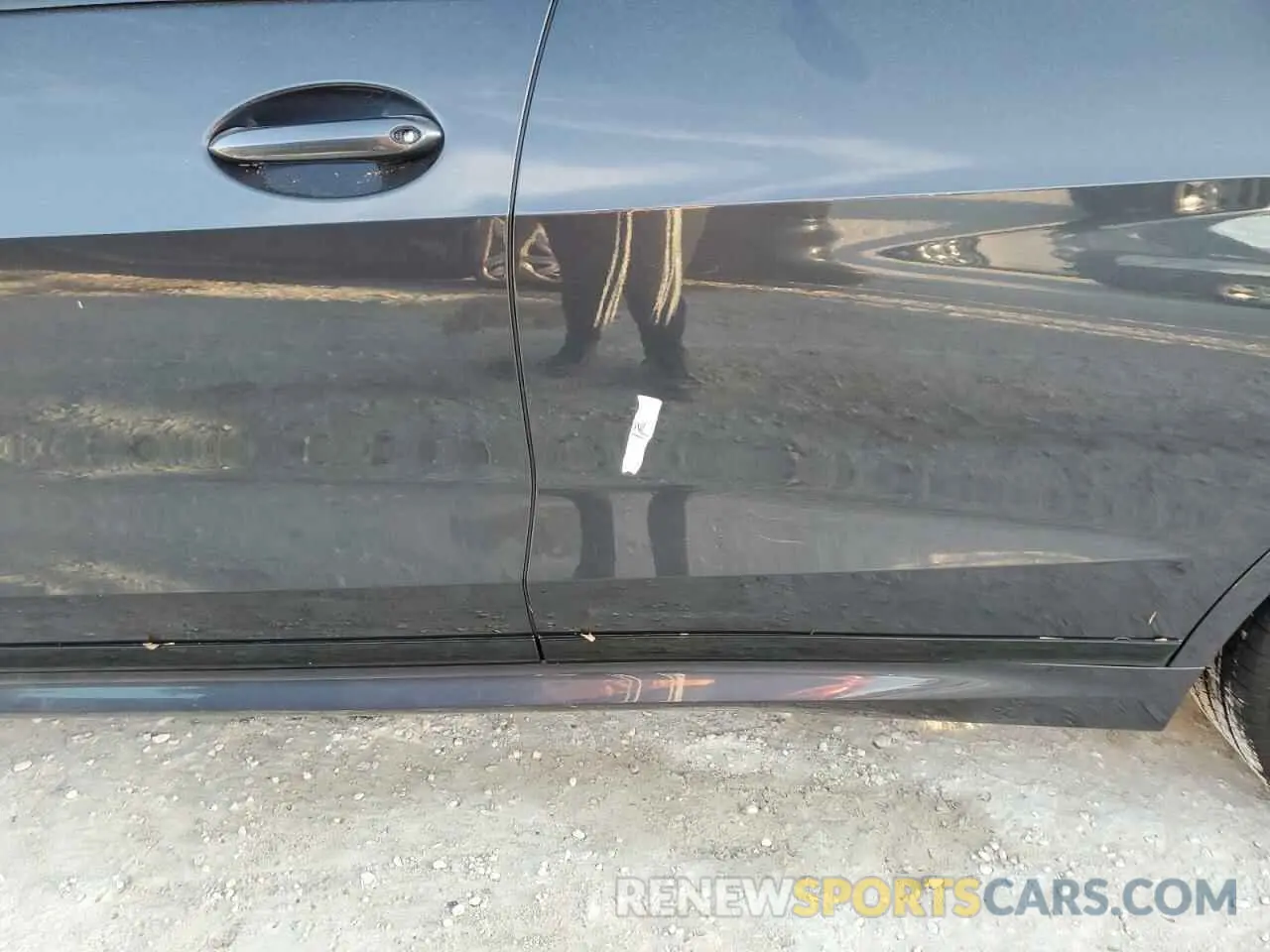 13 Photograph of a damaged car 5UXCW2C05N9J92987 BMW X7 2022
